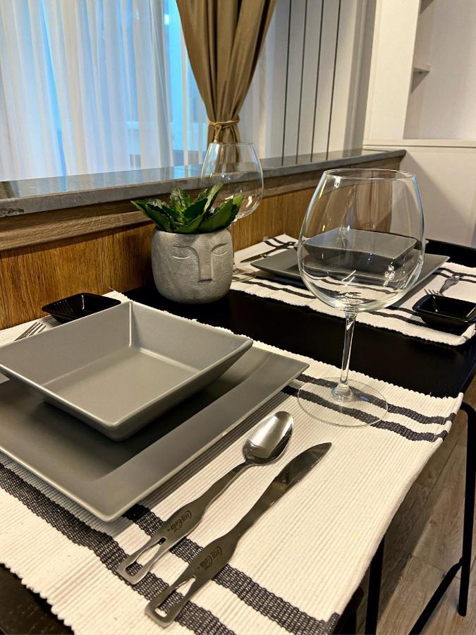 Lovely Studio In The City Center Of Bukarest Eksteriør billede